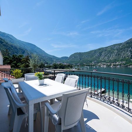 The Golden Luxury Apartments Котор Екстериор снимка