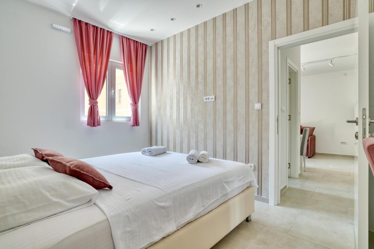 The Golden Luxury Apartments Котор Екстериор снимка