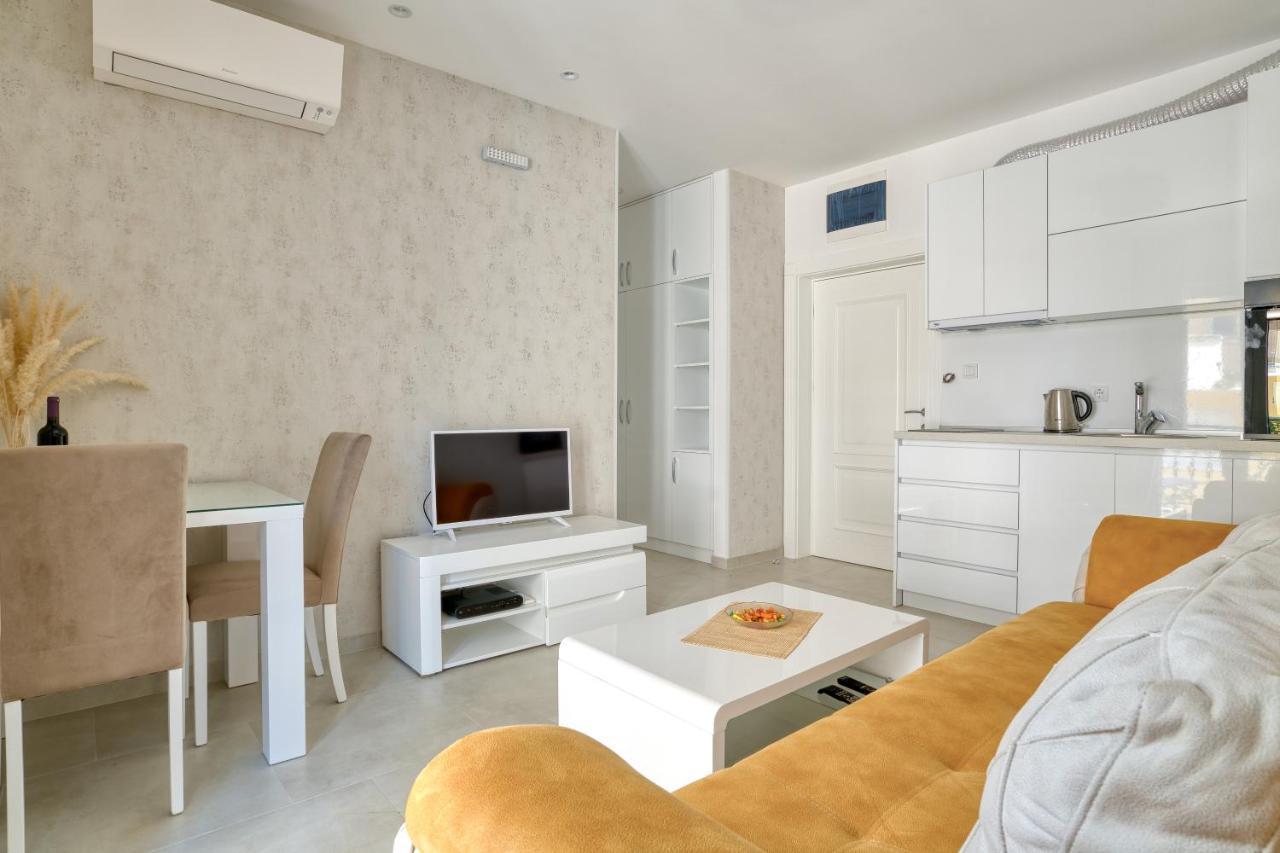 The Golden Luxury Apartments Котор Екстериор снимка