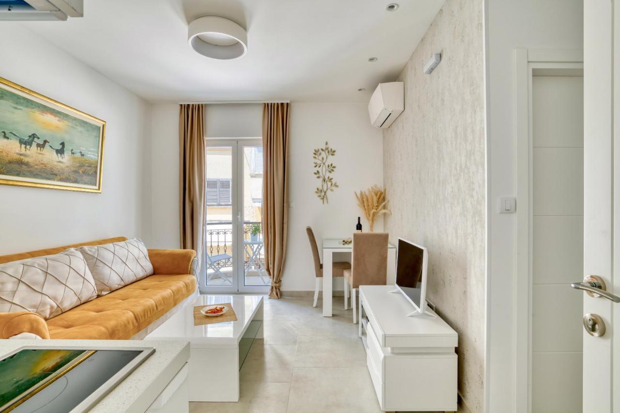 The Golden Luxury Apartments Котор Екстериор снимка