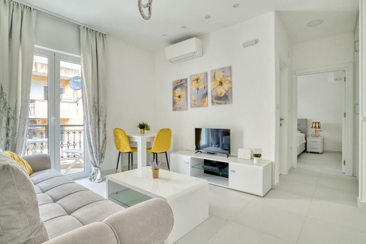 The Golden Luxury Apartments Котор Екстериор снимка