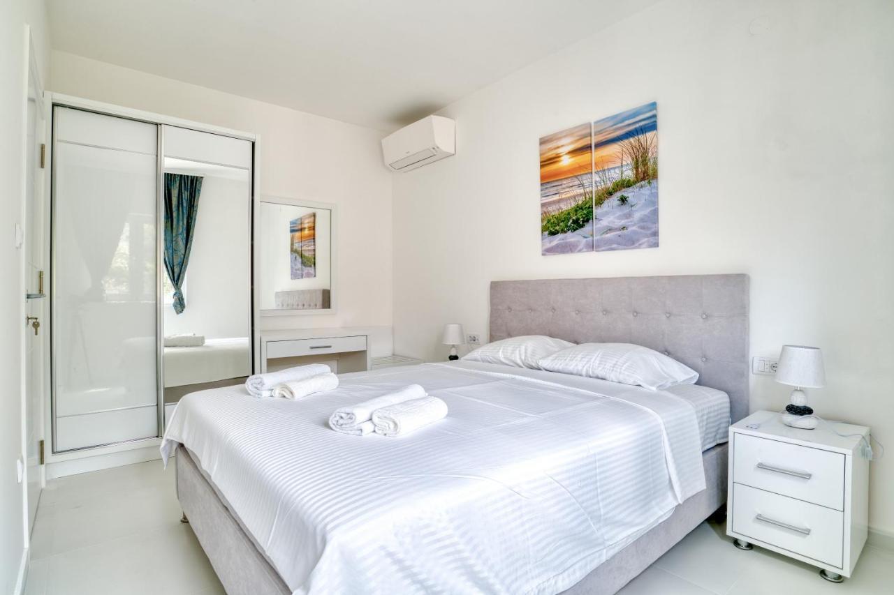 The Golden Luxury Apartments Котор Екстериор снимка