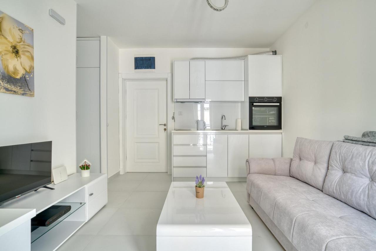 The Golden Luxury Apartments Котор Екстериор снимка