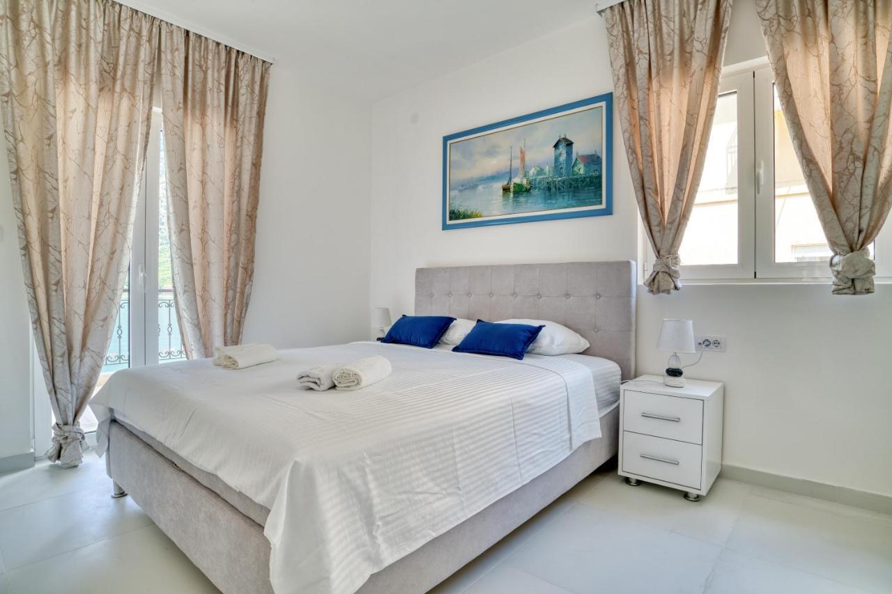 The Golden Luxury Apartments Котор Екстериор снимка
