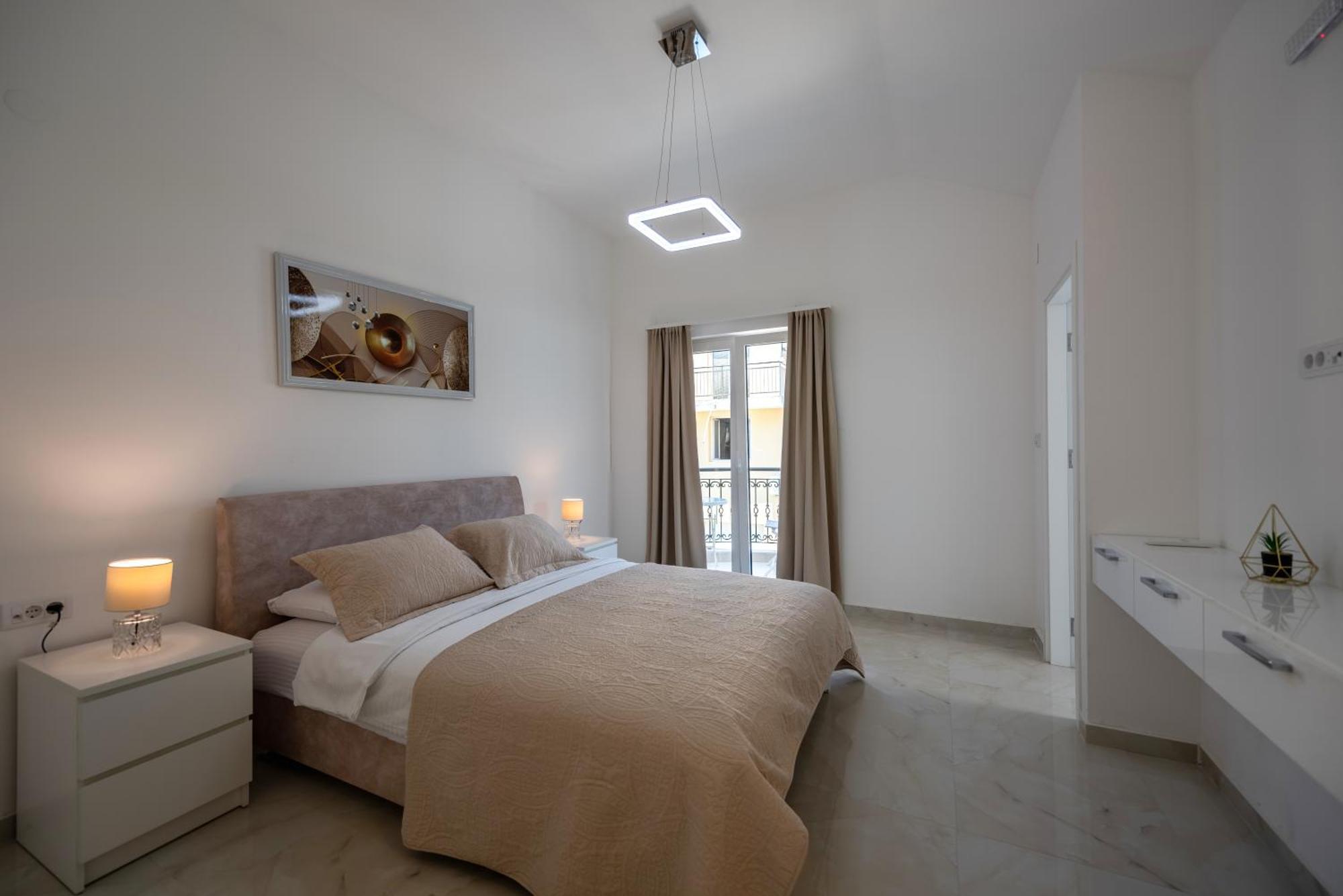 The Golden Luxury Apartments Котор Екстериор снимка