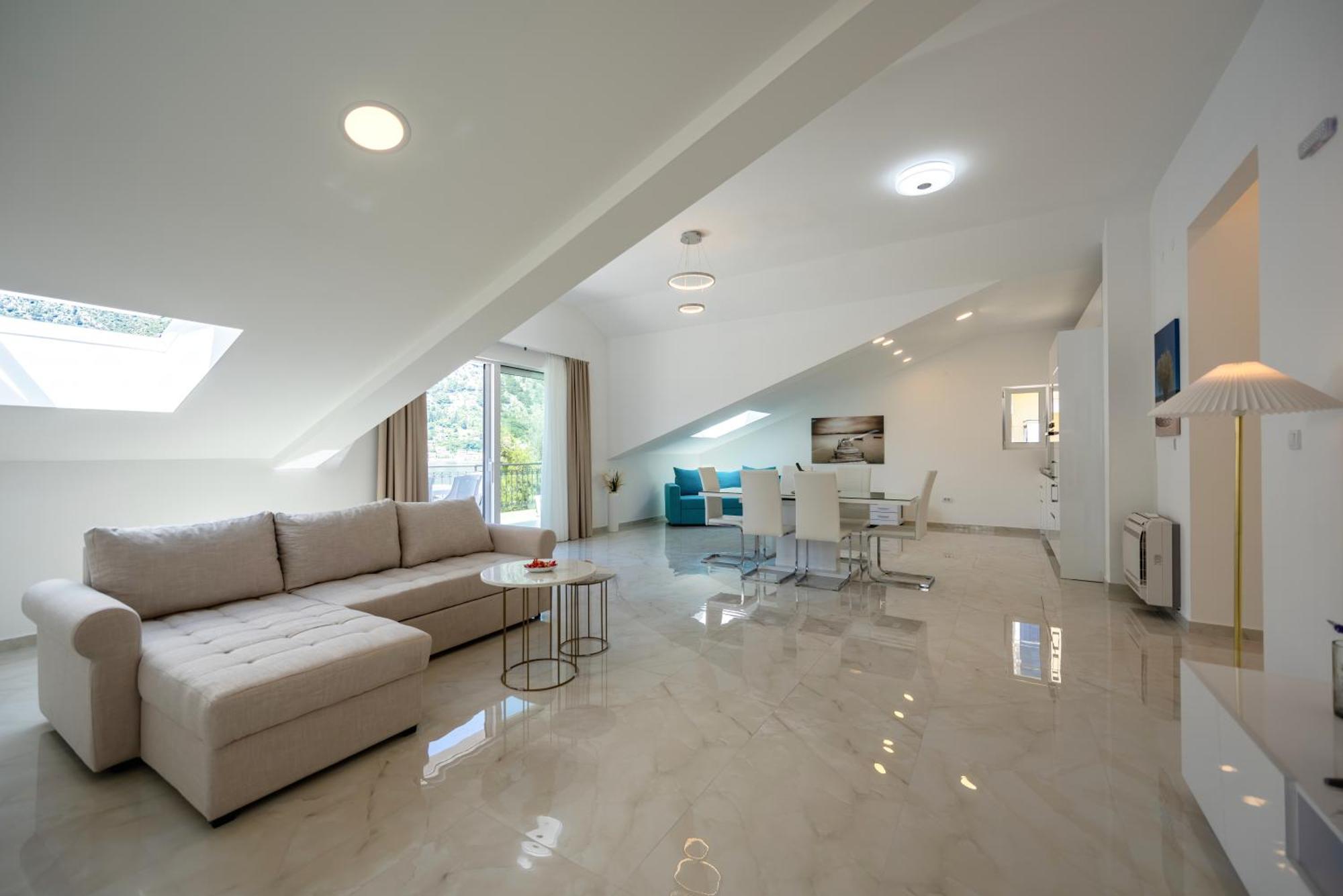 The Golden Luxury Apartments Котор Екстериор снимка